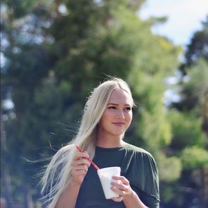 Meet your Posher, Selene